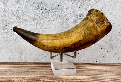 Antique Scrimshaw Frontier Powder Horn