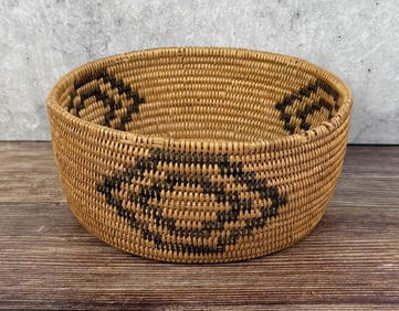 Washoe Native American Indian Single Rod Basket