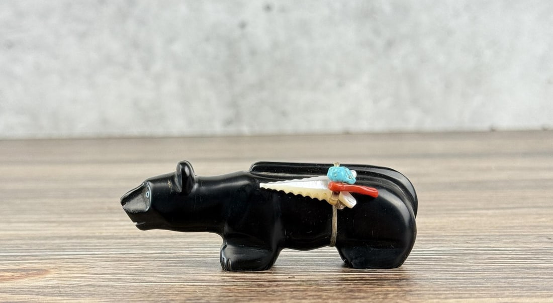 Roy Davis Zuni Carved Jet Mountain Lion Fetish (1 of 4)