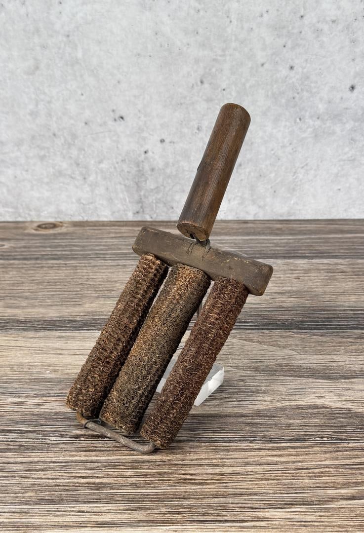 Hopi Indian Corn Cob Sheep Wool Curry Comb (1 of 4)