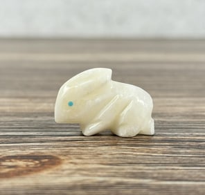 Daisy Natewa Zuni Carved Rabbit Fetish
