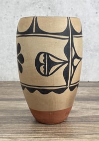 Santo Domingo Pueblo Cylinder Vase Pot