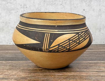 Antique Hopi Indian Pot