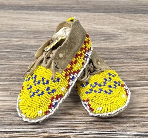 Plains Native American Indian Beaded Moccasins