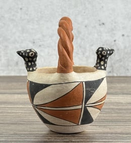 Loretta Joe Acoma Pueblo Bird Basket