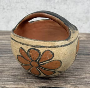 Santo Domingo Pueblo Pottery Basket