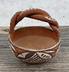 Isleta Pueblo Pottery Basket