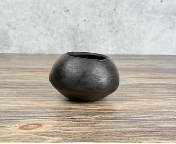 Antique San Juan Pueblo Pot