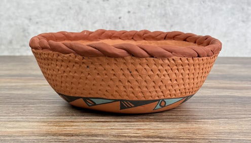 I Castillo Acoma Pueblo Bowl