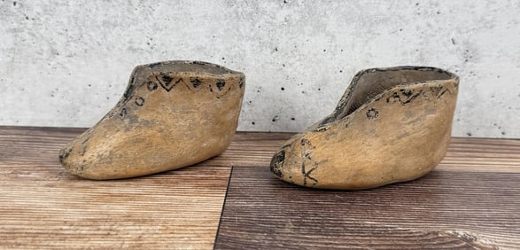 Cochiti Pueblo Pottery Moccasin Shoes Boots