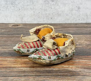 Sioux Native American Indian Baby Moccasins