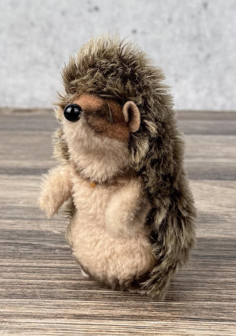 Steiff Joggi the Hedgehog: 5 5/8" tall.