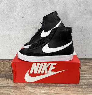 Nike DA4086-002 Blazer Mid 77 Vintage: Shoes. Black/White/White. Size 4 1/2Y. New in box.