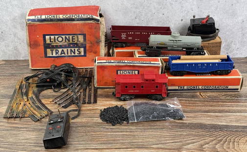 Collection of Lionel Trains: Decent grouping.