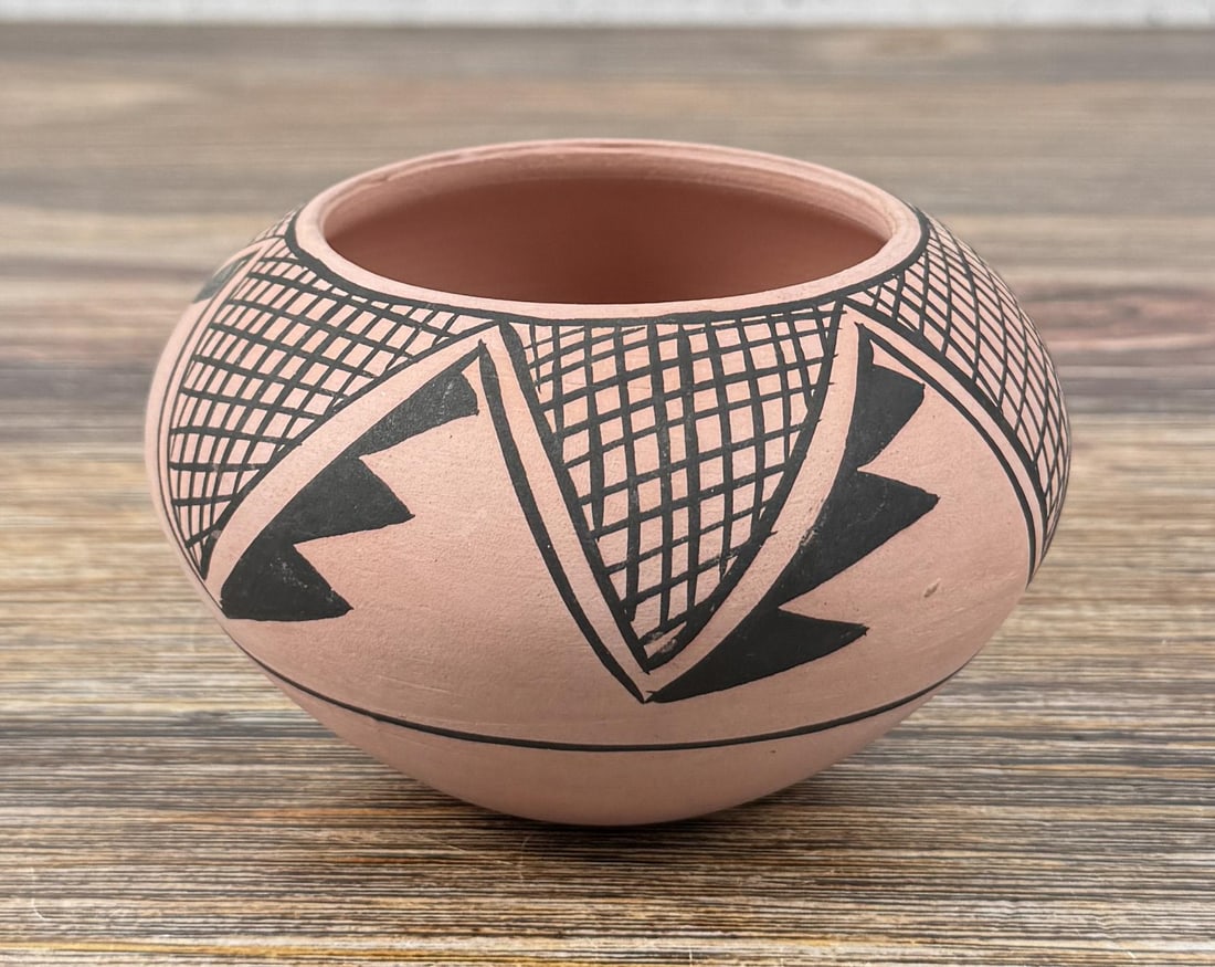 Native American Indian Pot: Signed as shown. 4 1/2" diameter, 2 3/4" tall.