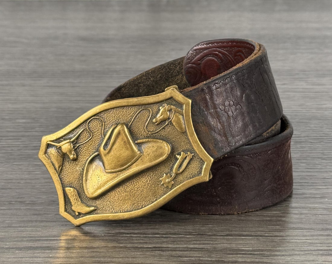 Vintage Leavens Cowboy Belt and Buckle: Nice example. Belt is 33 1/4" long.