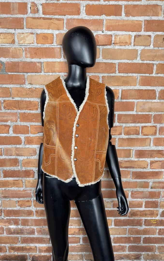 Vintage Western Shearling Suede Leather Vest: Size Small, 38.