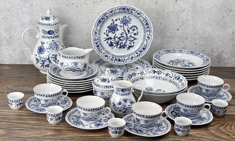 Blue Onion Dining China Set