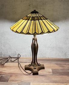 Tiffany Style Leaded Glass Table Lamp