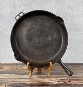 Wagner Ware 1064 B No 14 Cast Iron Skillet