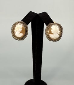 Shell Cameo Clip on Earrings