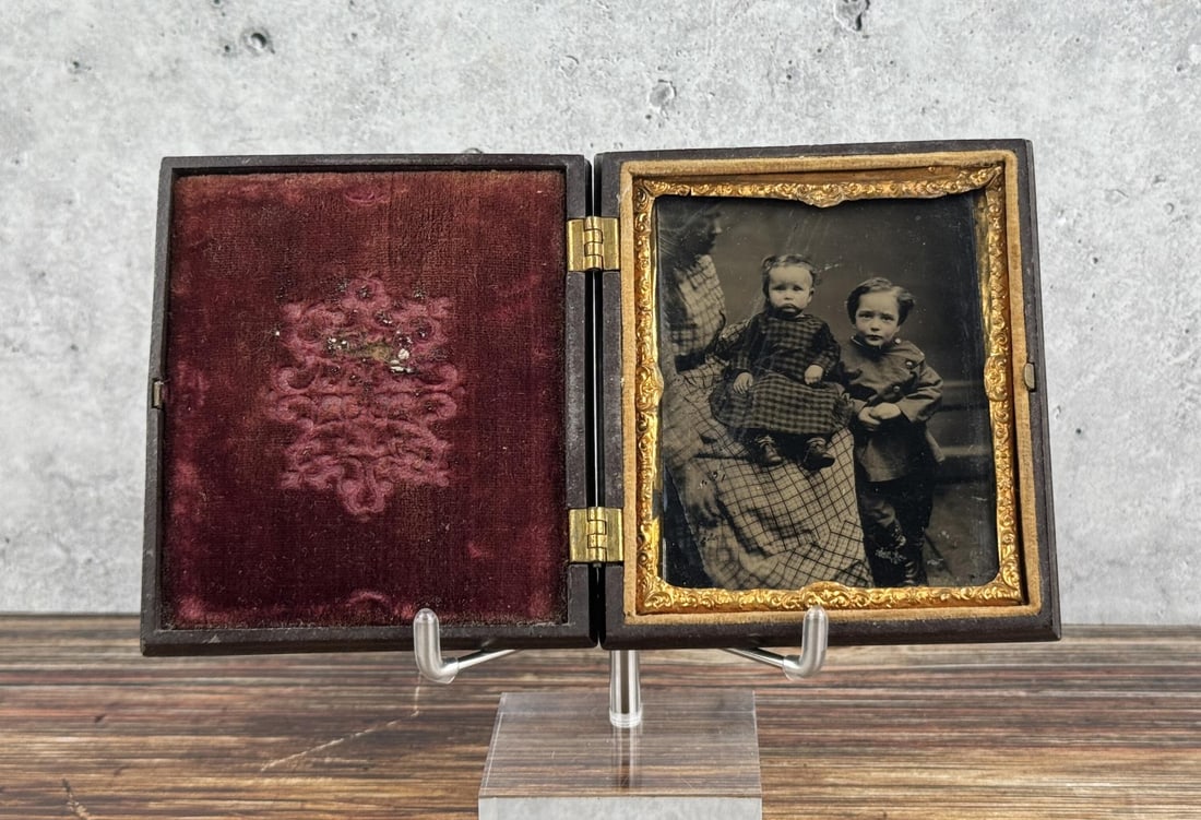 African American Mammy Tintype in Union Case: Hunting the Stag Thermoplastic Case. 3 3/8" by 3 3/4" in case.