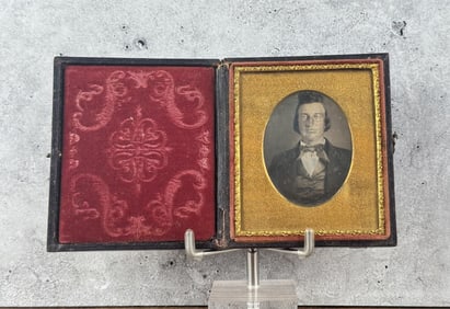 Antique Daguerreotype Photo Fancy Bowtie