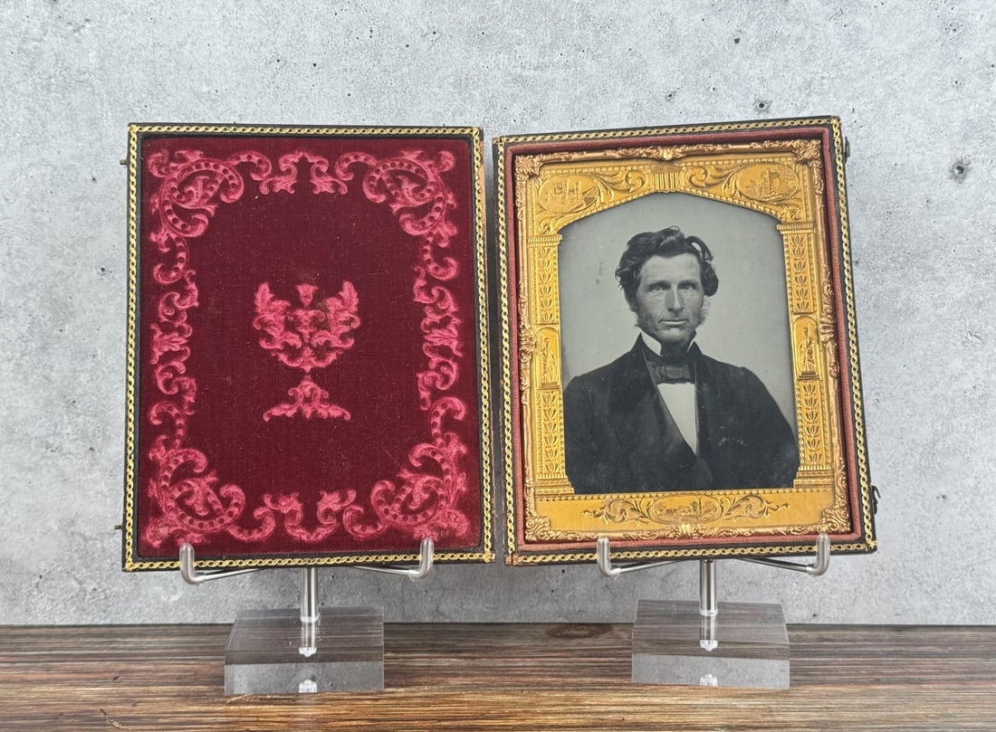 Antique Daguerreotype Photo Patriotic Frame (1 of 4)