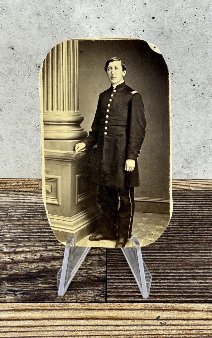 Civil War Soldier CDV Photo I.G. Owen: 2 1/4" by 3 1/2"