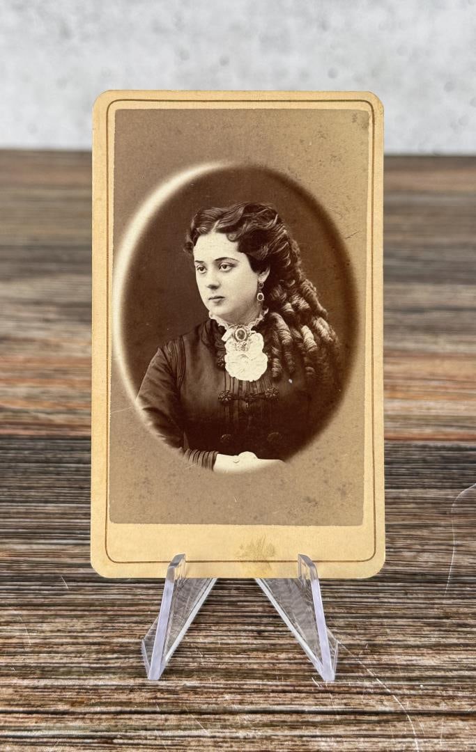 Identified Woman Valparaiso Chile CDV Photo (1 of 3)