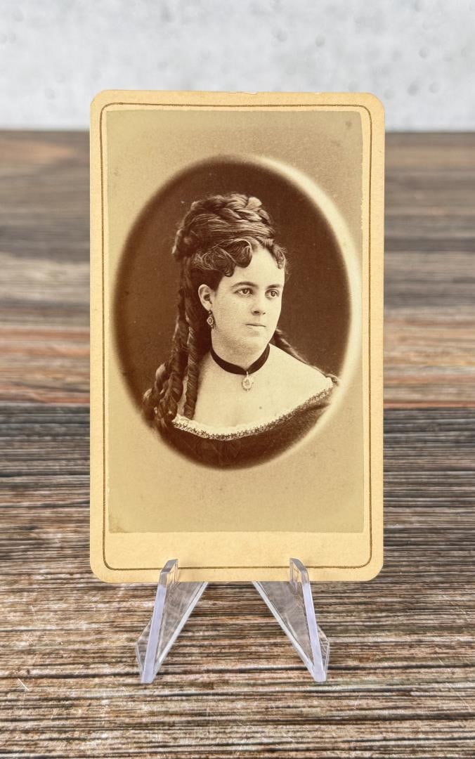 Identified Woman Valparaiso Chile CDV Photo (1 of 3)