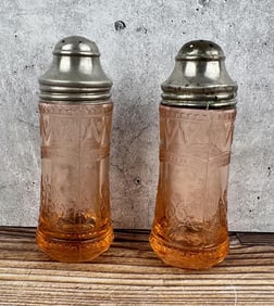 Federal Patrician Glass Salt & Pepper Shakers