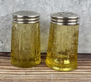 Federal Glass Sharon Cabbage Salt & Pepper Shakers