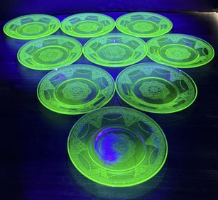 Federal Georgian Love Birds Uranium Glass Plates
