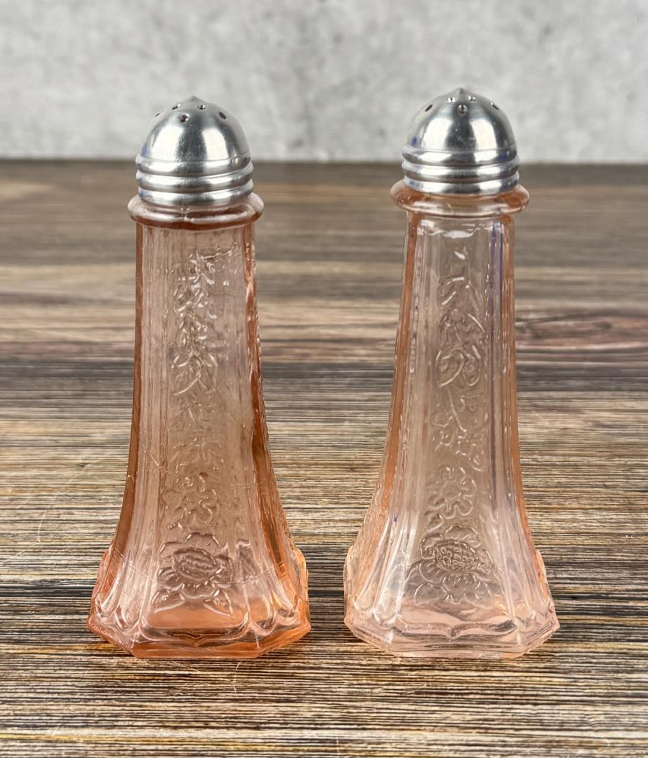 Anchor Hocking Pink Glass Salt & Pepper Shakers (1 of 5)