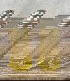 Federal Madrid Amber Glass Salt & Pepper Shakers