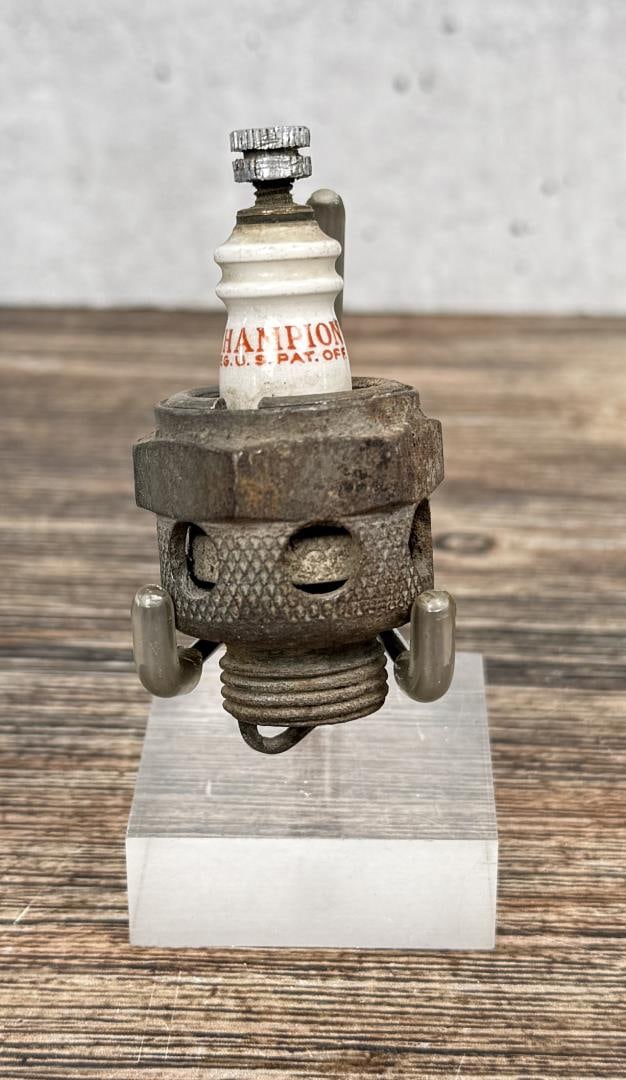 Champion Harley Davidson Motorcycle Spark Plug (1 of 3)