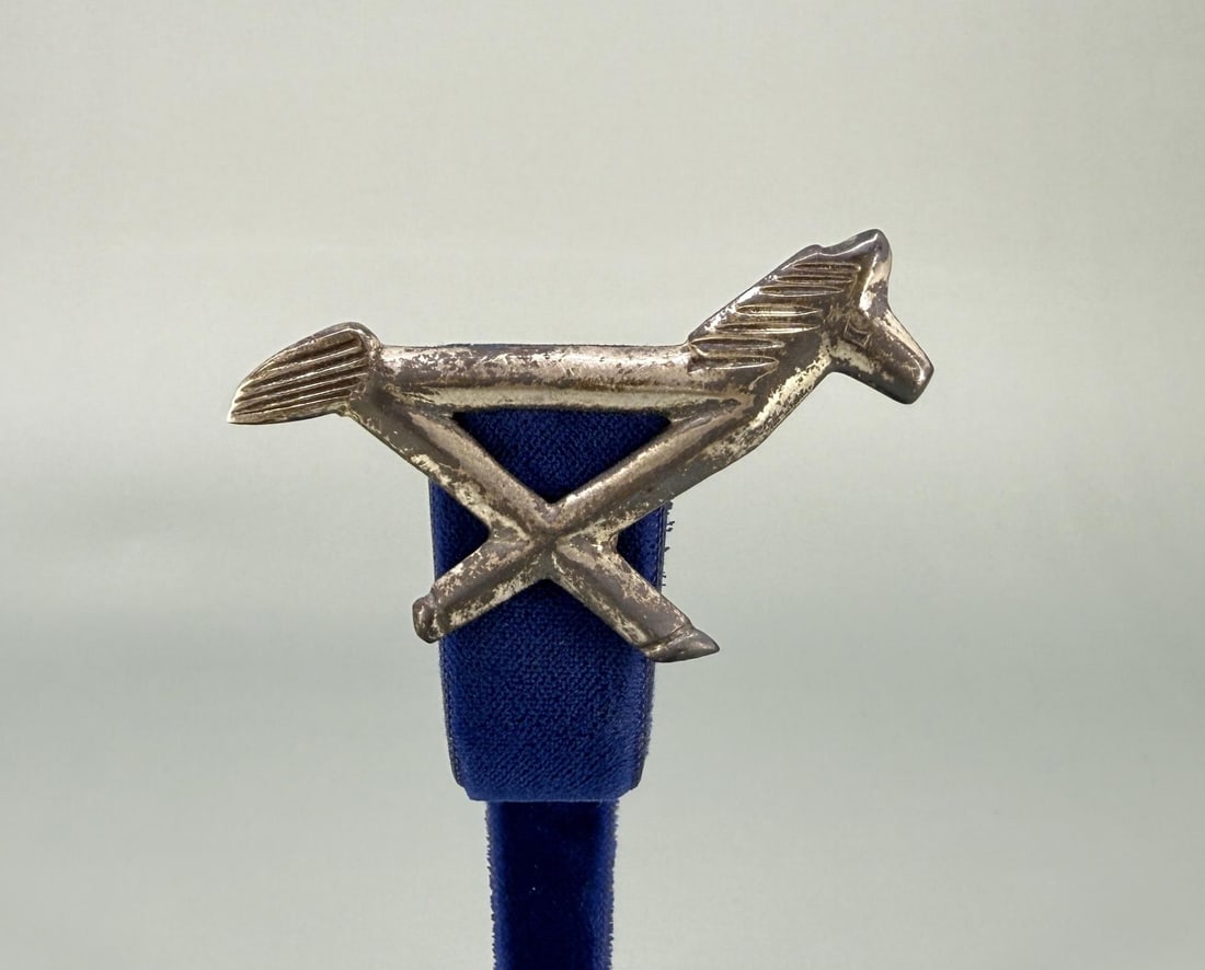 Navajo Tufa Cast Sterling Silver Horse Brooch: 2" long.