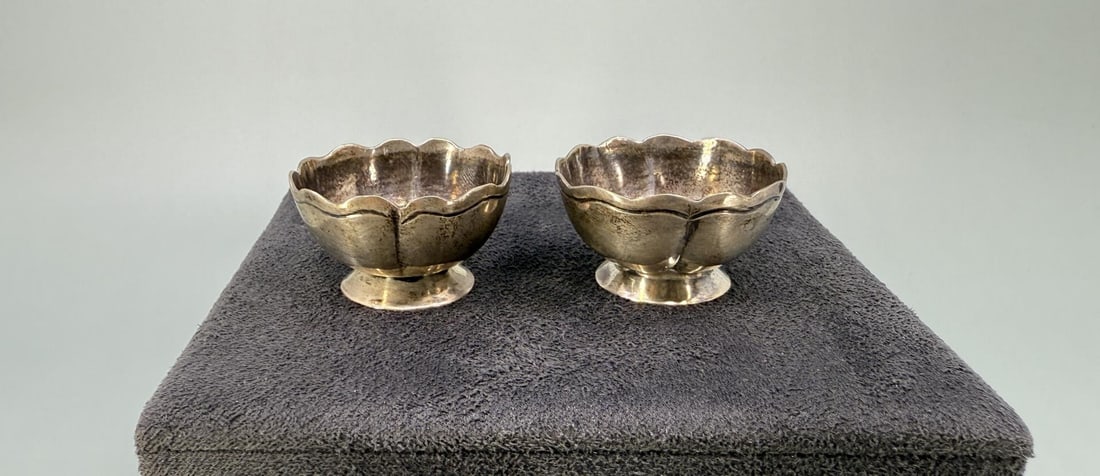 Maciel Sterling Silver Salt Cellars: Made in Mexico. 46.07 grams total weight. 1 5/8" diameter.