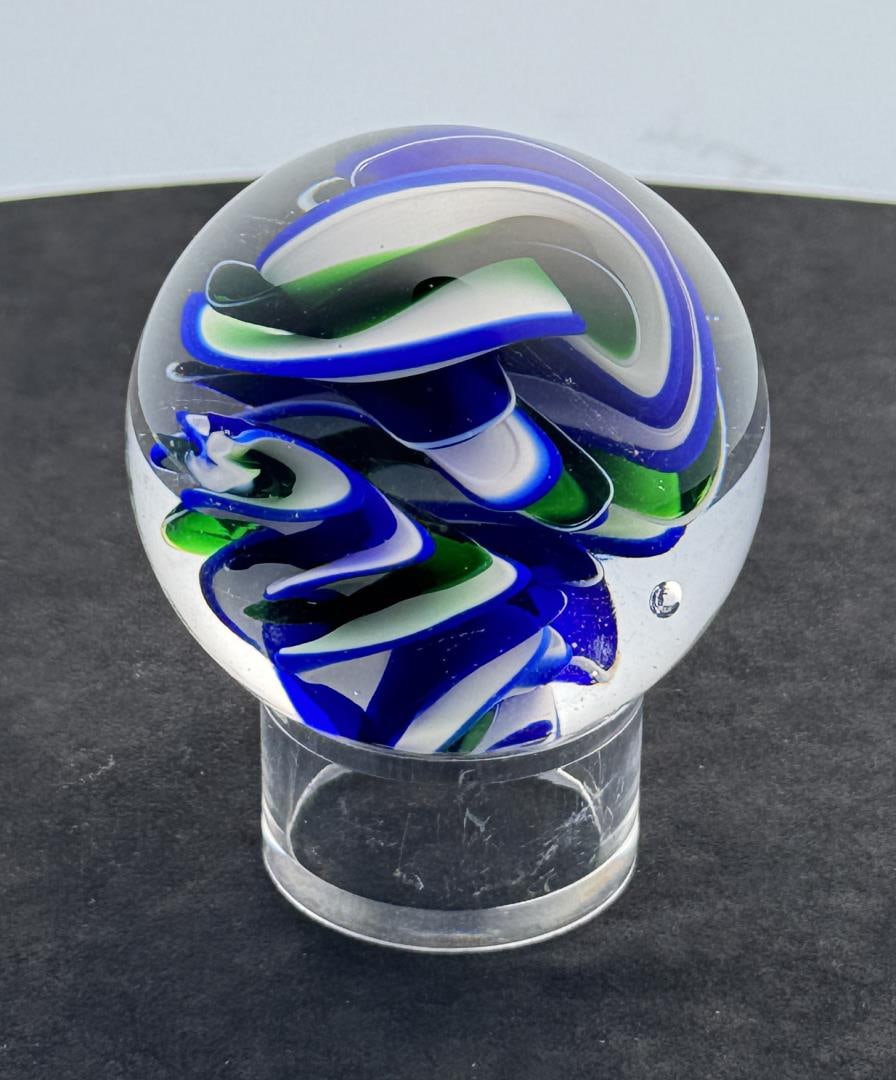 Brian Toseland Art Glass Marble: 2 1/2" diameter. Signed and dated 2017. Brian Toseland is the creator behind ToselandGlass, a glass art studio based in Coopersburg, Pennsylvania, active on Etsy for over a decade. He has more than 30