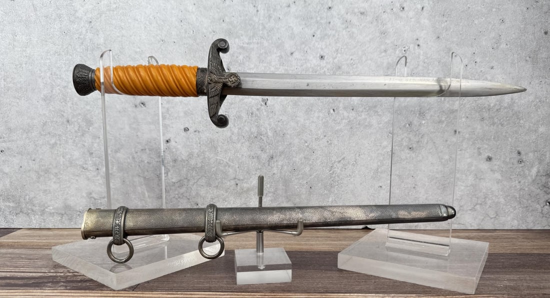 WW2 German Henckels Army Heer Dagger: JA Henckels manufacture. 14 1/8" long.