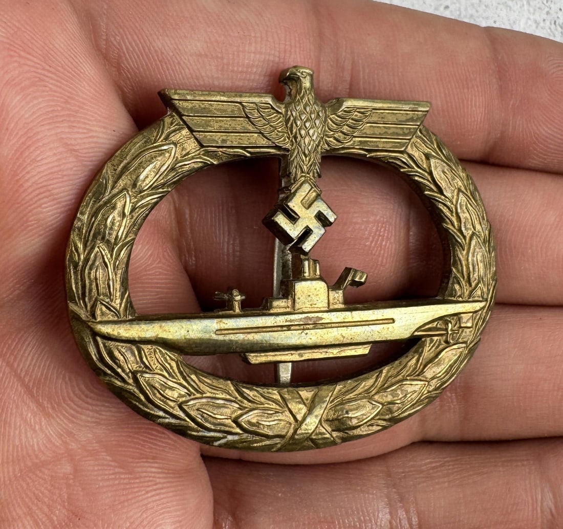 WW2 German Kriegsmarine U-Boat Crew Badge: Maker marked on pin. Nice honest wear and patina. 1 7/8" long.
