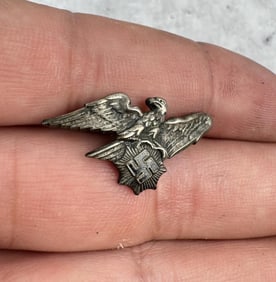 WW2 German Reichsluftschutzbund RLB Badge