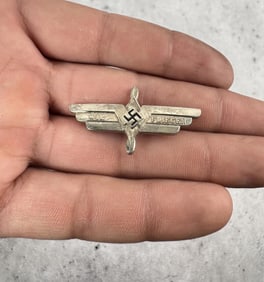 WW2 German HJ Hitler Youth Wir Fliegen Badge