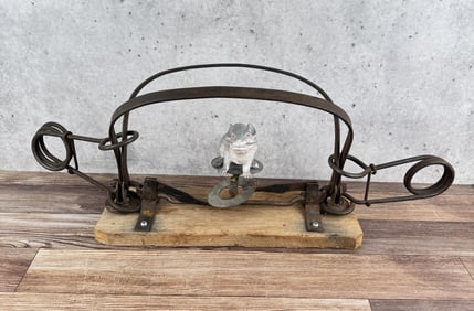 Unusual Large Body Grip Bear Trap