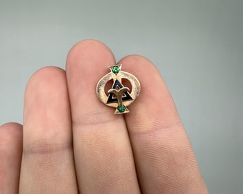 10k Gold Delta Upsilon Whittier College Frat Pin