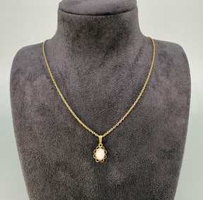 18K Gold Chain with Opal Pendant