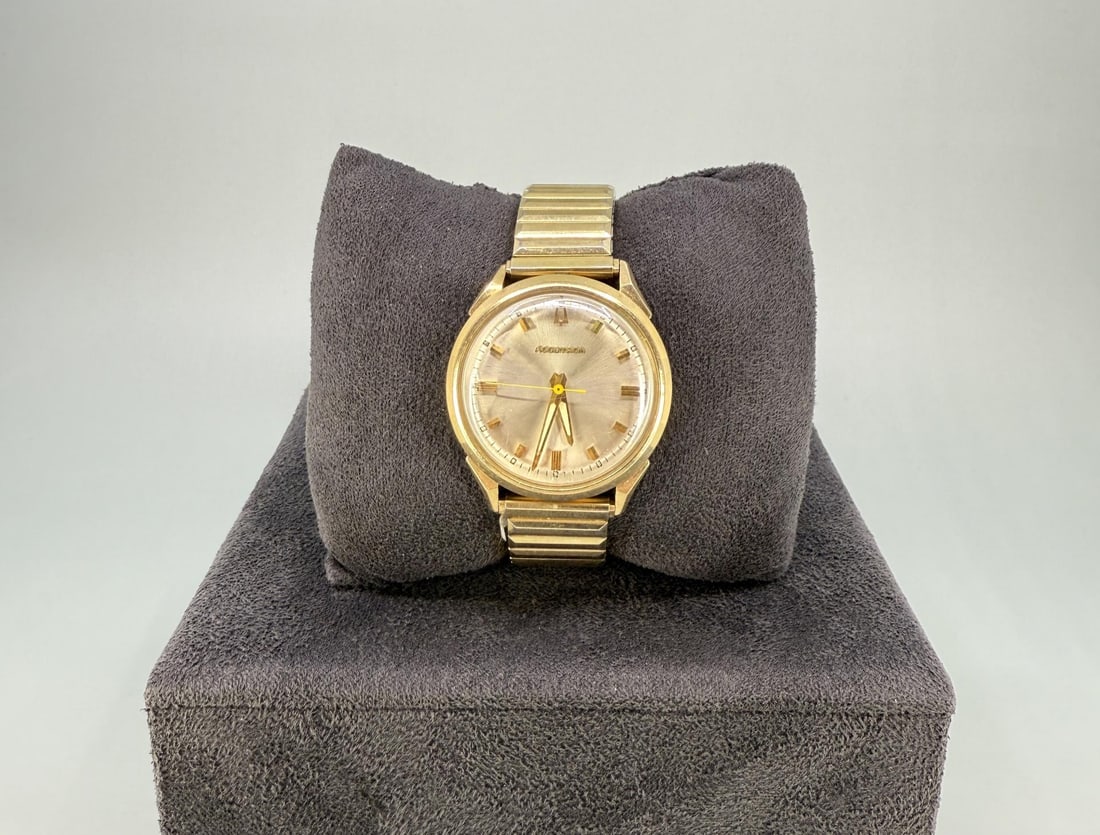 Bulova Accutron 214 Tuning Fork Watch: Untested.