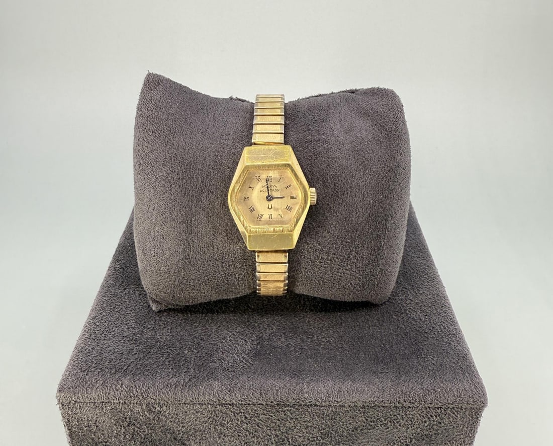 Bulova Accutron 2210 Tuning Fork Watch: Untested.