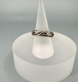 Sterling Silver Vine Design Ring